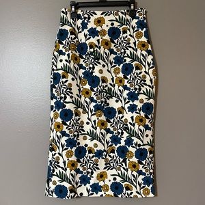 Zara Basic Floral Skirt Size Small